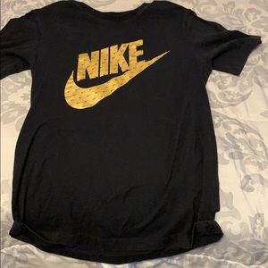 Guys Nike tee